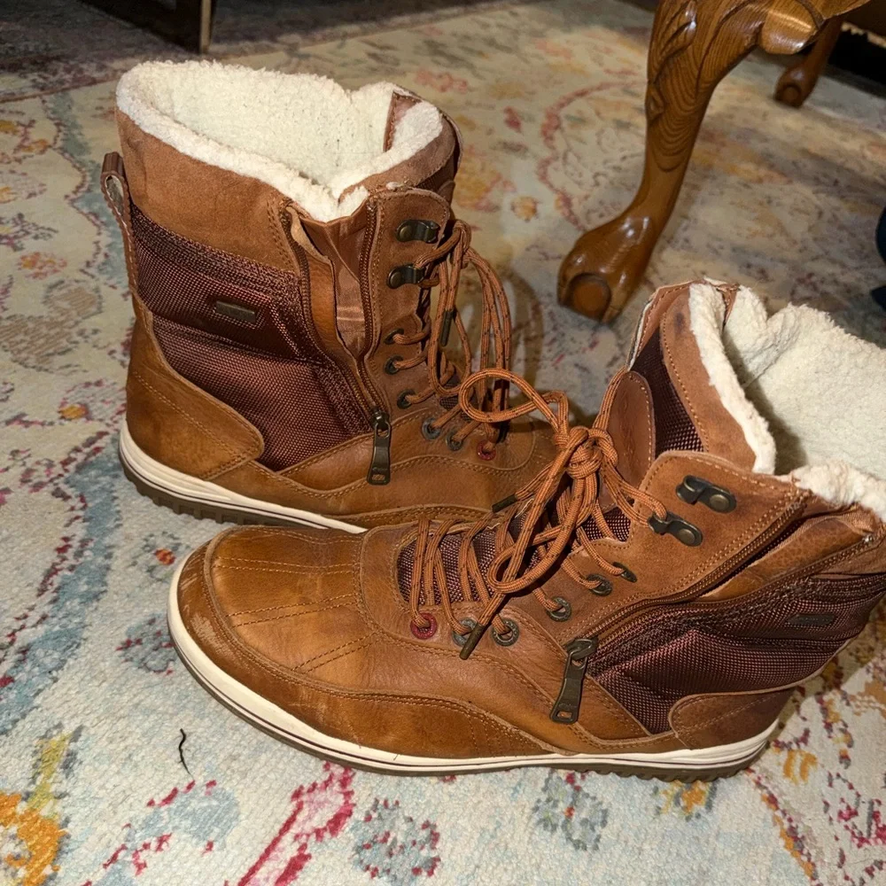 Men’s size 13 Pajar boots w fur lining